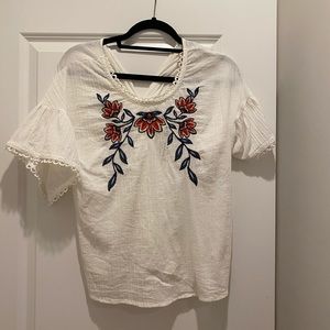 Moon River Floral Top Size Small